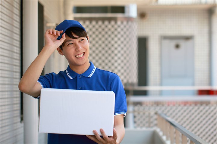 《さいたま市見沼区》週払いOK・1.5ｔ～2ｔ車での食品などの個宅配送ドライバー！（土日休み・高時給）