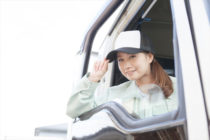 《厚木市》週払いOK・大型車での大手通販サイト向け商品のセンター間配送ドライバー！（週休2日・高時給）