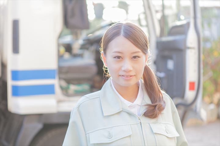 《伊丹市》週払いOK・3ｔ車での塗装屋への工作機械や外装カバーなどの配送ドライバー！（Web面接OK・土日祝休み）