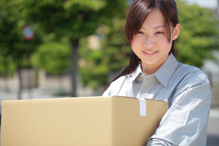 《枚方市》週払いOK・1ｔ～1.5車での飲食店向け食品配送ドライバー！（Wワーク歓迎・日勤）