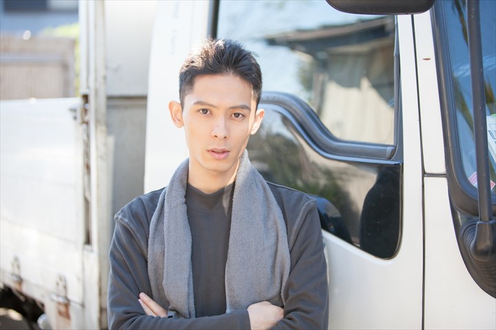 《大阪市阿倍野区》週払いOK・2ｔ～3.5ｔ車での飲料や酒類の店舗配送ドライバー！（Web面接OK・駅チカ）