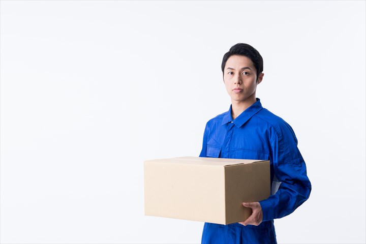 《戸田市》週払いOK・2ｔ車での書物の配送ドライバー！（週休2日・シニア活躍中）