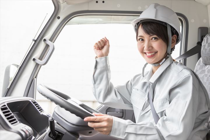 《町田市》週払いOK・3ｔ積載車での車両輸送ドライバー！（Web面接OK・シニアOK）