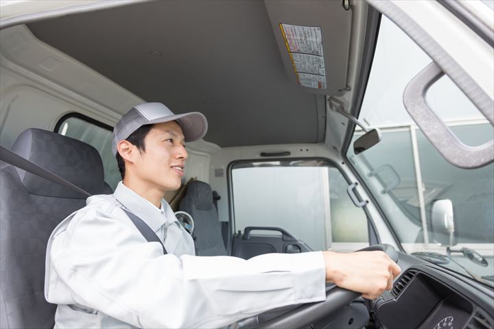 《安曇野市》週払いOK・3ｔ車でのチルドや米飯商品のコンビニ配送ドライバー！（Web面接OK・高時給）