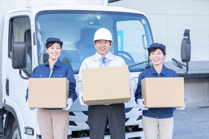 《川口市》週払いOK・3ｔ車での3温帯食品の店舗配送ドライバー！（Web面接OK・高収入）