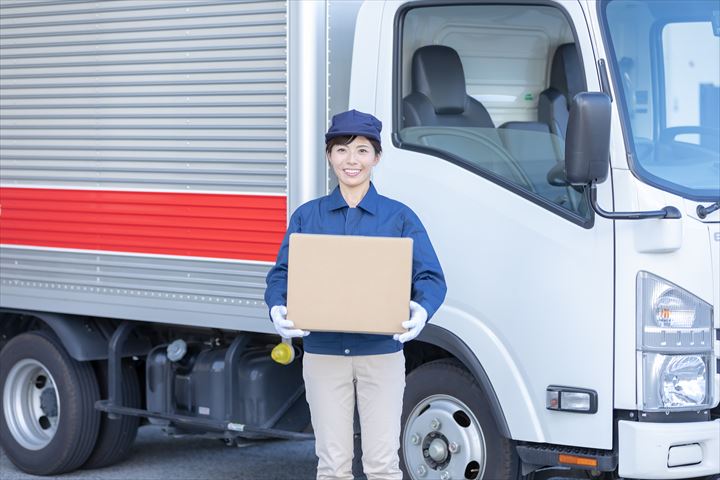 《栃木市》週払いOK・2ｔ車でのコンビニ向け食品の店舗配送ドライバー！（Web面接OK・高収入）