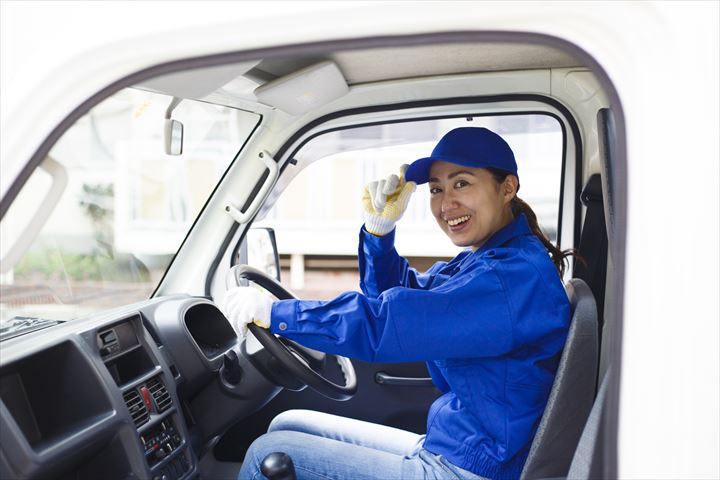 《揖保郡太子町》週払いOK・1.5ｔ車での建築現場や取引先への住宅設備機器の配送ドライバー！（Web面接OK・未経験OK）