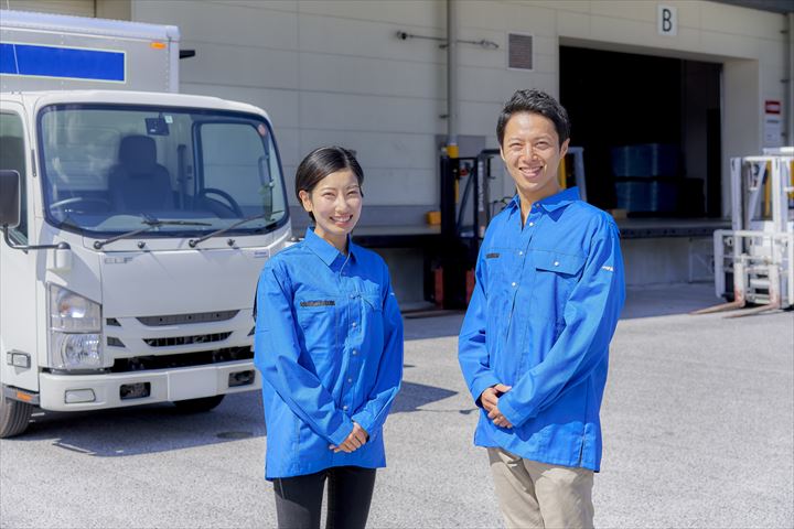 《伊丹市》週払いOK・4ｔ車での工場やセンターへのパンの配送ドライバー！（Web面接OK・週休2日）