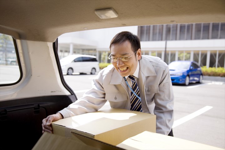 《つくば市》週払いOK・普通車での企業へのお弁当配送ドライバー！（土日祝休み・AT限定OK）