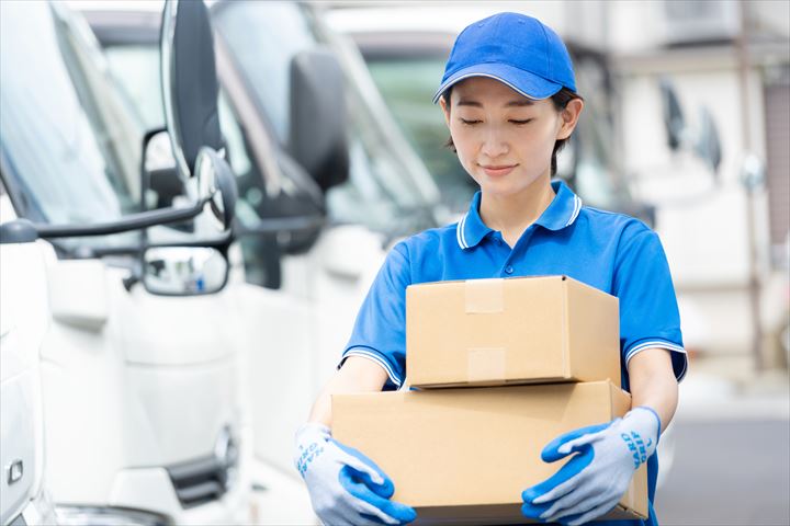 《高槻市》週払いOK・4ｔ車での野菜などの配送ドライバー！（Wワーク歓迎・日曜のみ）