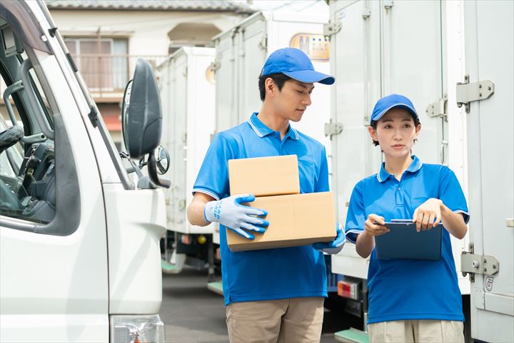 《寝屋川市》週払いOK・2ｔ車でのお弁当やサンドウィッチなどのコンビニ配送ドライバー！（Web面接OK・高収入）