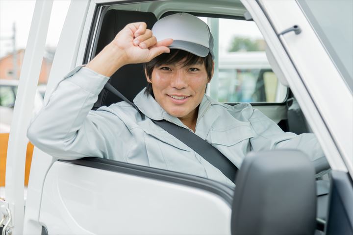 《世田谷区》週払いOK・1.5ｔ車での現場などへの電気機器の配送ドライバー！（Web面接OK・土日祝休み）