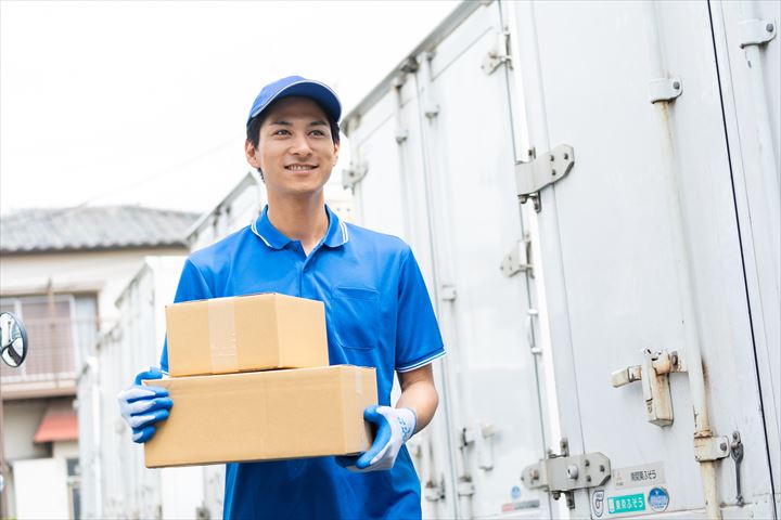 《宝塚市》週払いOK・3ｔ車でのスーパーへの食品の配送ドライバー！（Web面接OK・高収入）