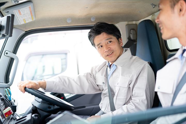 《新座市》週払いOK・資源ごみの回収助手スタッフ！（Web面接OK・高時給）