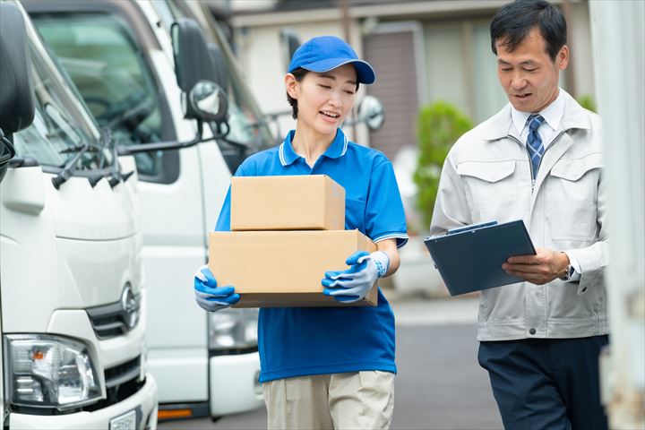 《刈谷市》週払いOK・2ｔ車での三温帯食品の店舗配送ドライバー！（Web面接OK・土日休み）