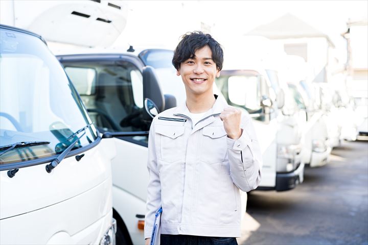 《神戸市東灘区》週払いOK・2ｔ車でのお弁当やサンドウィッチなどのコンビニ配送ドライバー！（Web面接OK・高収入）