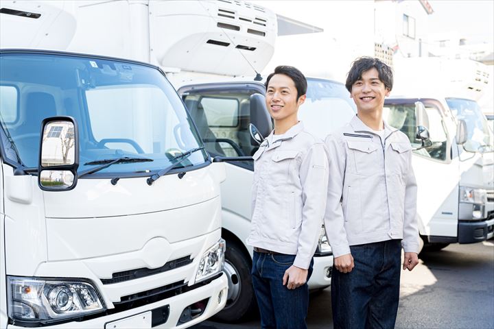 《板橋区》週払いOK・4ｔ車での家電のセンター間配送ドライバー！（高収入・曜日固定休み）