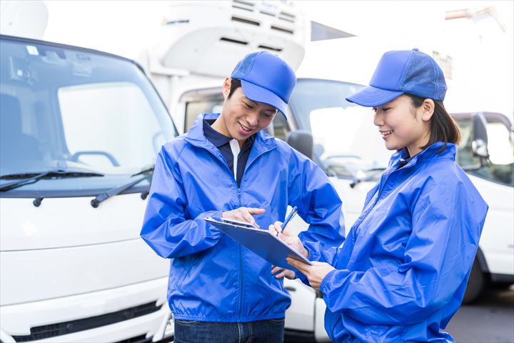 《浜松市東区》週払いOK・2ｔ車での企業向け一般貨物の集配ドライバー！（高時給・曜日固定・長期）