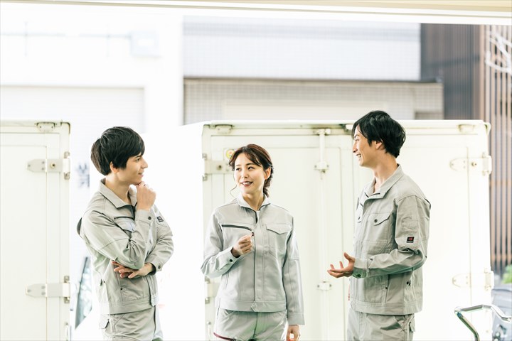 《大田区》週払いOK・4ｔ車での代理店などへの住宅資材のルート配送ドライバ―！（高時給・週1勤務）