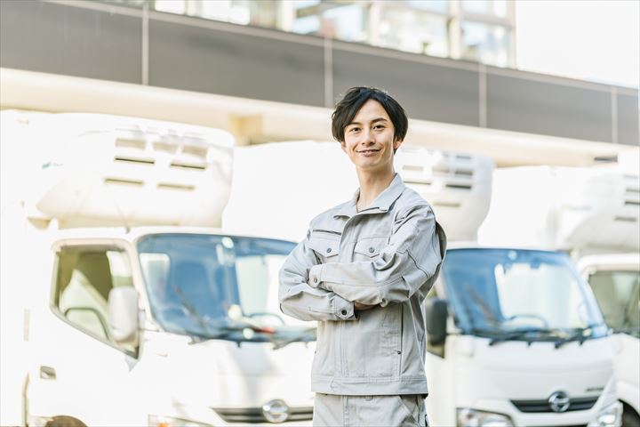 《千葉市花見川区》週払いOK・4ｔ車でのスーパーへのドライ、チルド品の配送ドライバー！（Web面接OK・高収入）