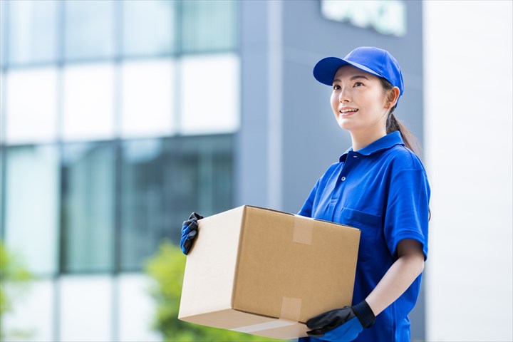 《あま市》週払いOK・4ｔ車での企業向け一般貨物の集配ドライバー！（Web面接OK・高収入）