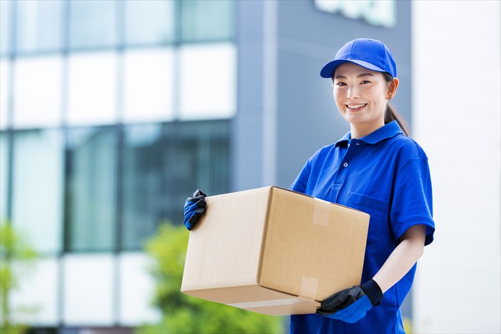 《浜松市東区》週払いOK・ハイエースでの内装資材配送ドライバー！（高時給・AT限定OK）