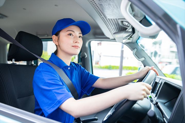 《茨木市》週払いOK・普通車での病院やクリニックへの検体の集配ドライバー！（Web面接OK・高時給）