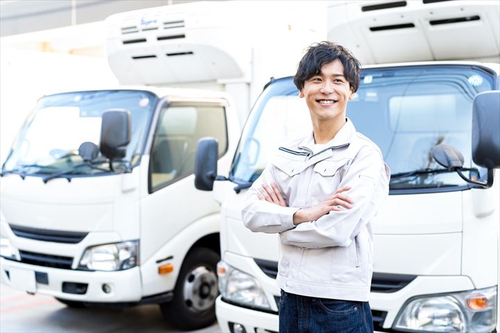 《座間市》週払いOK・3ｔ車でのフローズン食品の店舗配送ドライバー！（Web面接OK・週休2日）