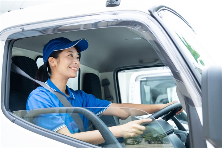 《練馬区》週払いOK・2ｔ車での保育店へのチルド品の配送ドライバー！（Web面接OK・高時給）