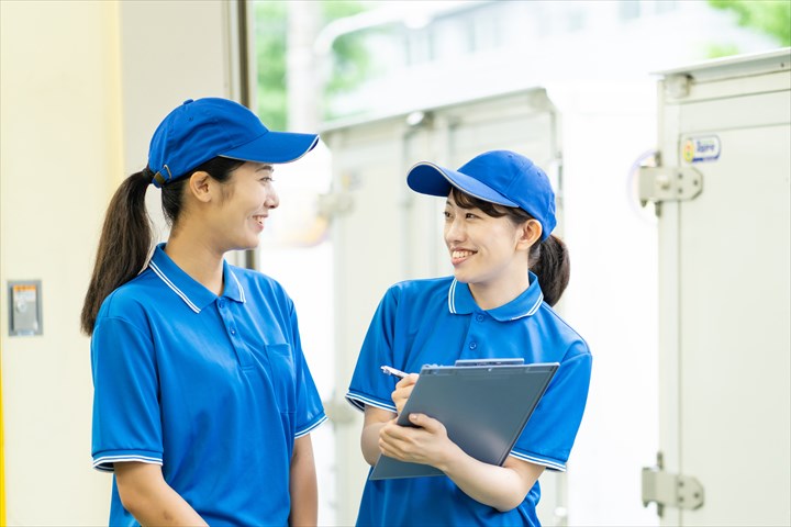 《船橋市》週払いOK・3ｔ車でのチルド品のセンター間配送ドライバー！（土日祝休み・残業ほぼなし）