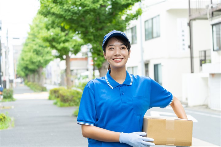 《海部郡蟹江町》週払いOK・2ｔ平車での工場等への部品配送ドライバー！（高時給・時間外勤務ほぼ無し）