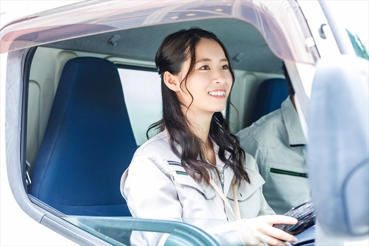 《南巨摩郡富士川町》週払いOK・4ｔ車での業務用家電の配送ドライバー！（Web面接OK・週休2日）