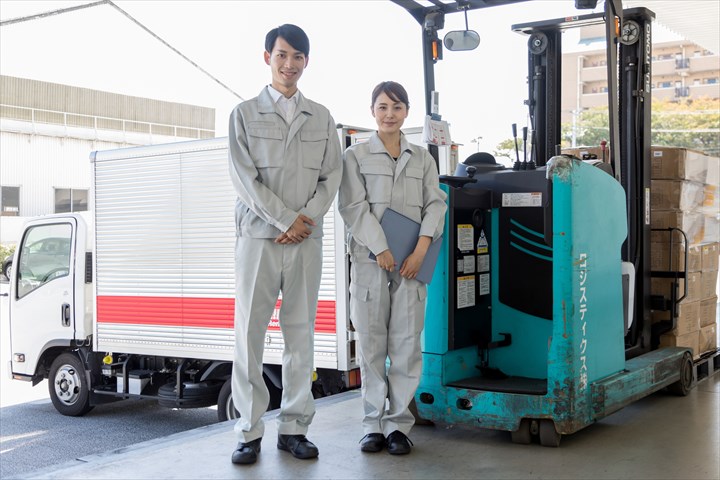 《三郷市》週払いOK・リーチフォークでの玩具の入出庫作業スタッフ！（土日祝休み・高時給）