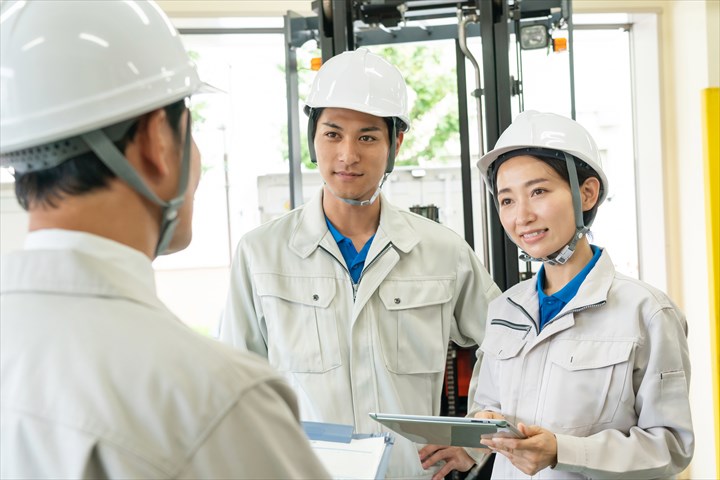 《八王子市》週払いOK・カウンターフォークを使用した乳製品の移動スタッフ！（Web面接OK・週休2日）