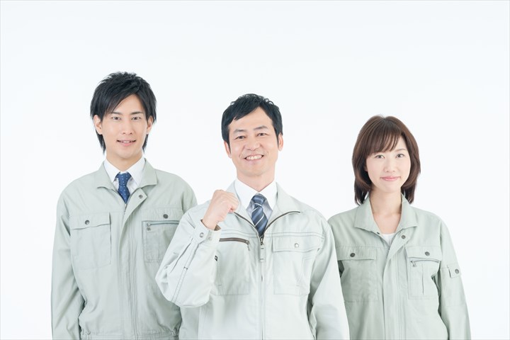 《広島市中区》週払いOK・倉庫内での飲料の積込み作業スタッフ！（未経験活躍中・週休2日）