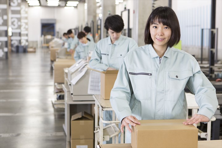 《市川市》週払いOK・倉庫内での食品や消耗品の入出庫作業スタッフ！（Web面接OK・週休2日）