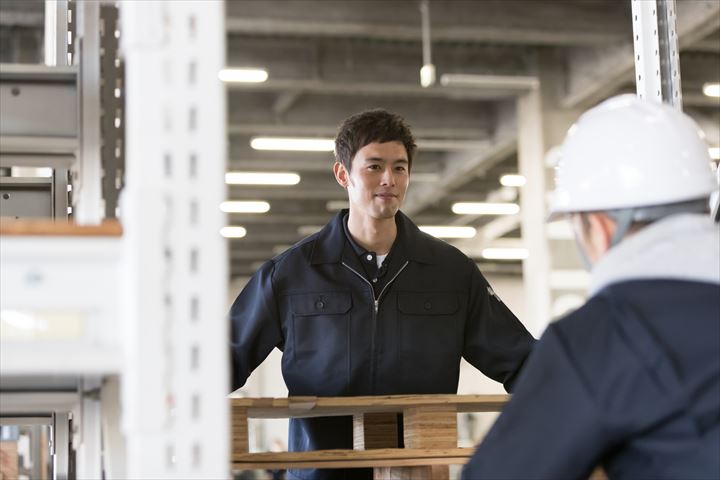 《戸田市》週払いOK・構内での古紙の入出庫作業スタッフ！（曜日固定休み・高時給）