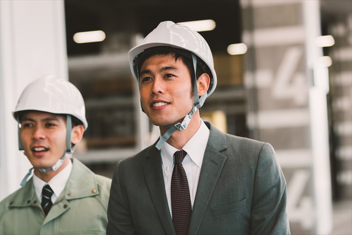 《尾道市》週払いOK・製造工場内での機械オペレーター作業スタッフ！（未経験歓迎・週休2日）