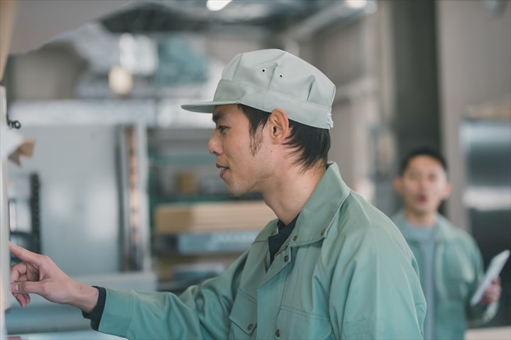 《東茨城郡茨城町》週払いOK・物流センター内での商品の出荷作業スタッフ！（土日祝休み・未経験歓迎）