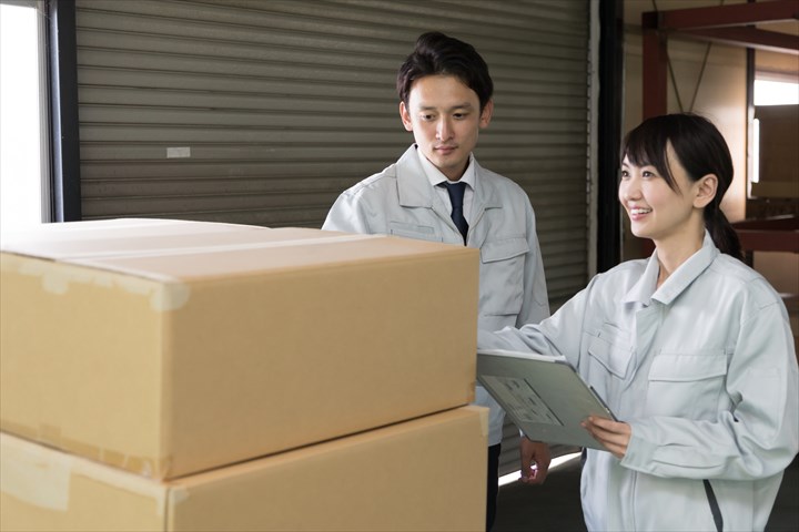 《松戸市》週払いOK・工場内でのプラスチック製品の入出庫作業スタッフ！（Web面接OK・高時給）