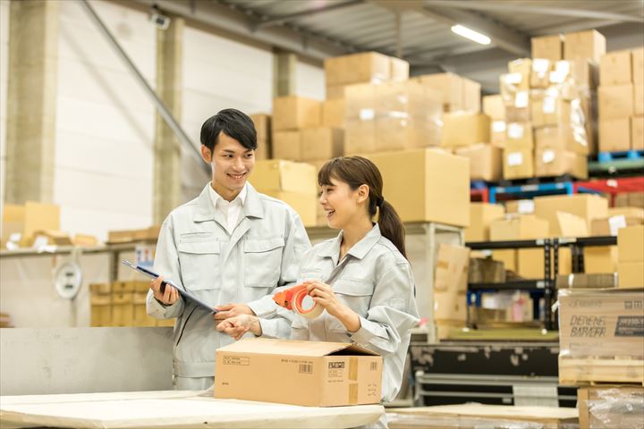 《大田区》週払いOK・倉庫内での貨物の入出庫業務と梱包スタッフ！（土日祝休み・未経験歓迎）