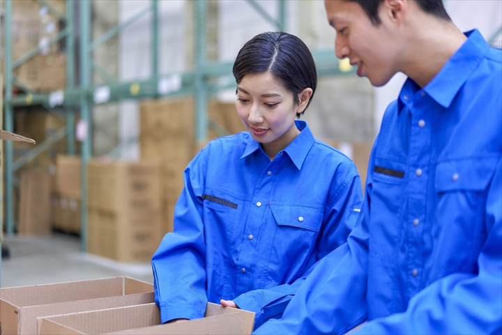 《いちき串木野市》週払いOK・物流倉庫内での仕分けや積込み作業スタッフ！（未経験OK・土日祝休み）