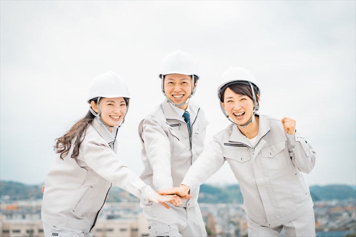 《湖南市》週払いOK・建設機械の整備などのメンテナンススタッフ！（高時給・週休2日）