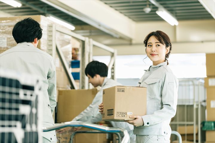 《静岡市清水区》週払いOK・企業、個人宅向け一般貨物の仕分け作業スタッフ（土日祝休み・未経験歓迎）