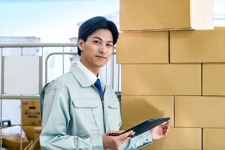 《朝倉郡筑前町》週払いOK・倉庫内での飲料のピッキングや仕分け作業スタッフ！（未経験OK・日勤）