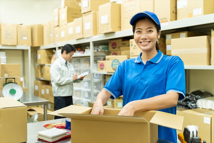 《蒲生郡竜王町》週払いOK・倉庫内での雑貨類のピッキング作業スタッフ！（週3日～相談可、未経験歓迎）