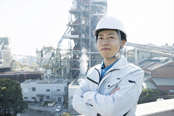 《大阪市大正区》週払いOK・製造メーカー工場内での溶接や補助業務スタッフ！（Web面接OK・土日祝休み）