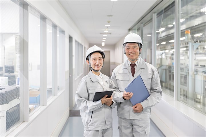 《宇陀市》週払いOK・工場内での部品等の出庫作業スタッフ！（Web面接OK・土日祝休み）