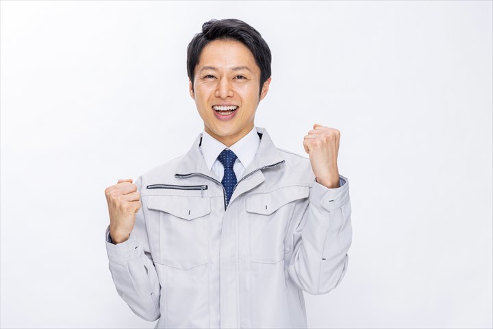 《摂津市》週払いOK・4ｔ車での金属加工品の配送及び構内作業スタッフ！（Web面接OK・週3）