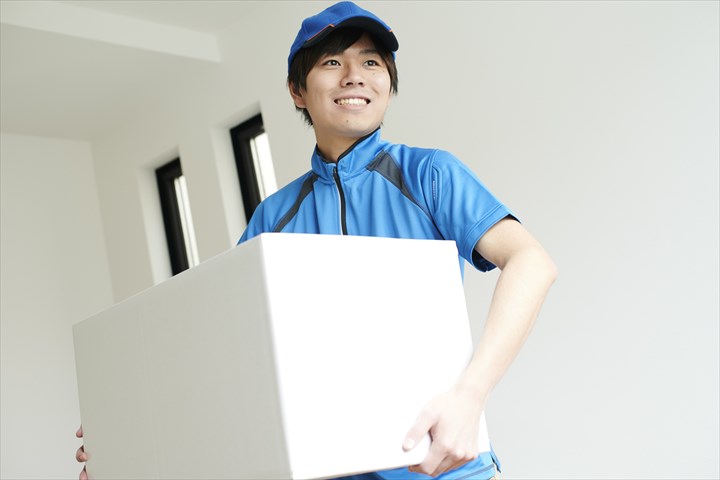 《大和郡山市》週払いOK・2ｔ～3ｔ車での個人宅の引っ越しドライバー及び助手業務スタッフ！（週休2日・AT限定OK）